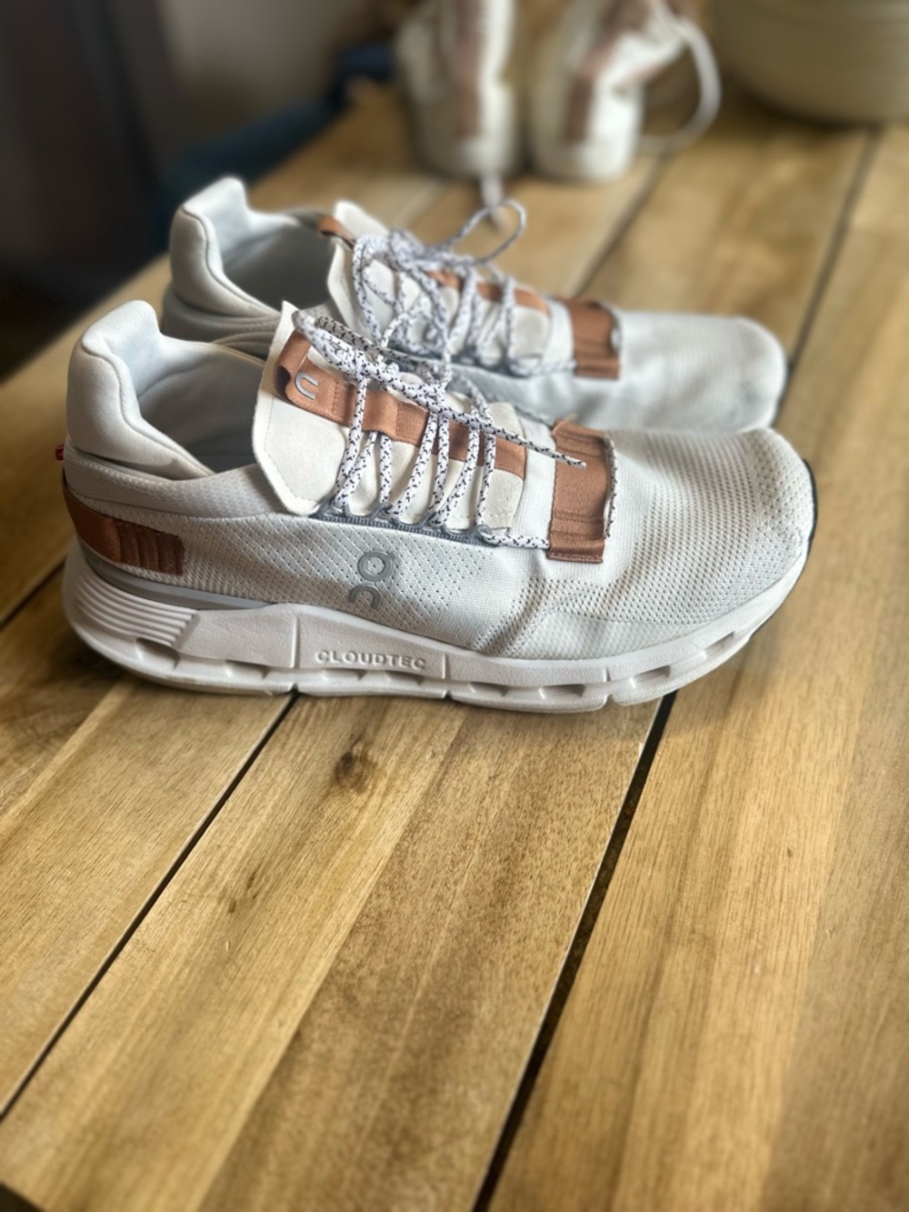 On Cloudnova Women’s size 10